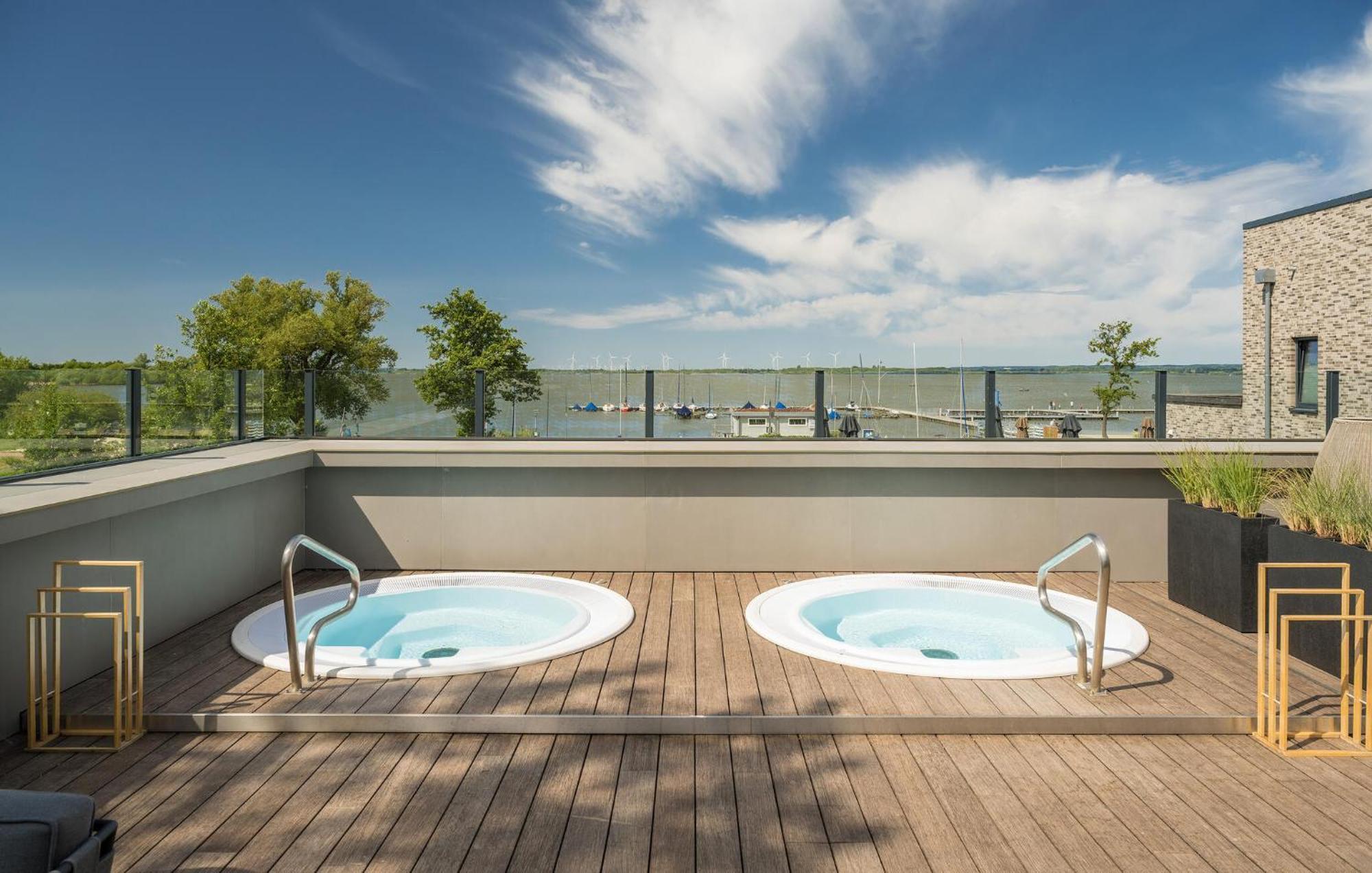 Awesome Home In Lembruch-Duemmer See With Kitchen 外观 照片