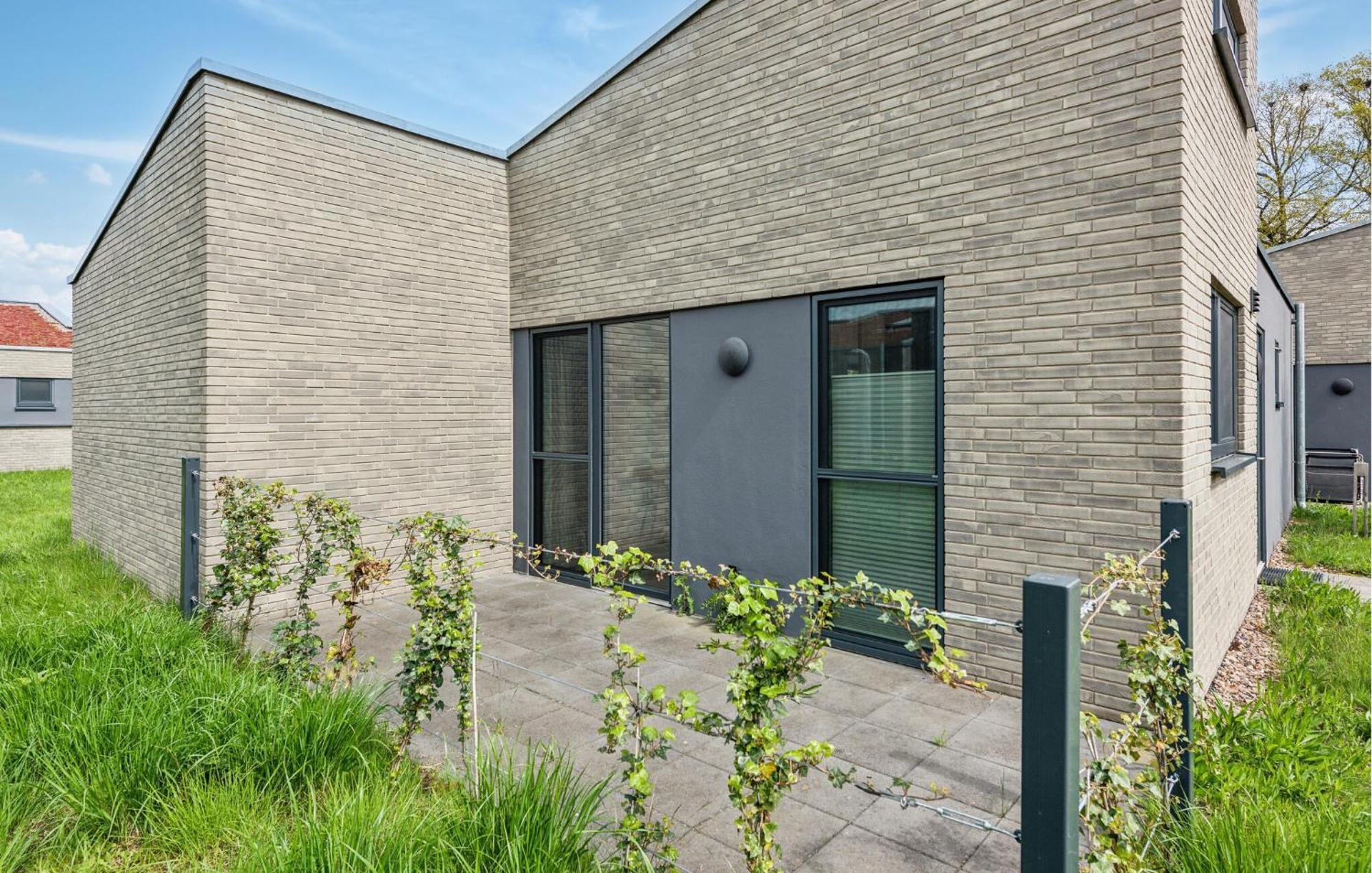 Awesome Home In Lembruch-Duemmer See With Kitchen 外观 照片